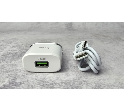Сетевое зарядное устройство Hoco C12Q (QC3.0 USB/3A) + кабель Type-C NEW Новый