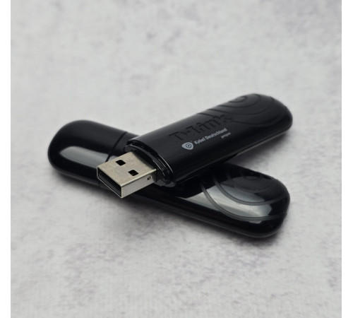 USB Wi-Fi адаптера D-Link, модель DWA-140 б/у/100-300 Мбит/с Black