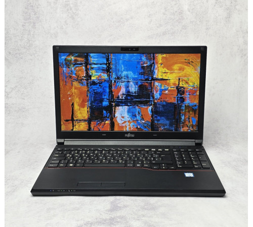 Ноутбук 15.6" Fujitsu LifeBook E556 i3-6100U 8GB DDR4 120Gb SSD 1920x1080 IPS LED