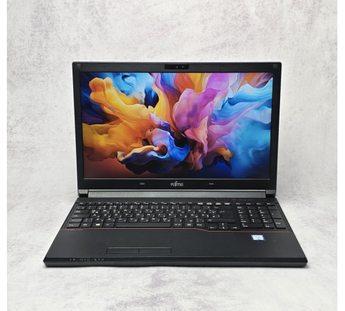Ноутбук 15.6" Fujitsu LifeBook E556 i3-6100U 8GB DDR4 120Gb SSD 1920x1080 IPS LED