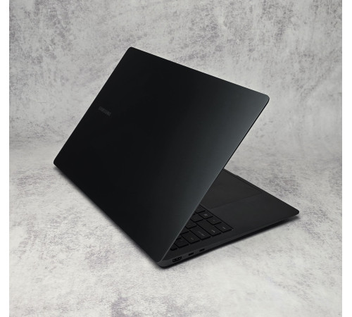 Ноутбук 16" Samsung Galaxy Book 3 Ultra i9-13900H RTX 4070 32GB LPDDR5 1Tb SSD 2880x1800 AMOLED2X HDR10+ Новый